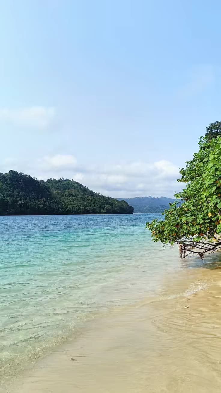 Pantai 3 Warna coastline